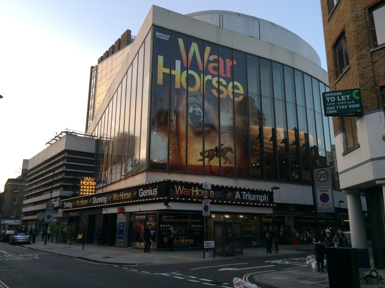 Exterior of the New London Theatre