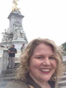Just hanging out with Queen Victoria, outside Buckingham Palace