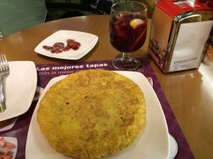 Dinner in Madrid: Spanish Tortilla, Sangria and some cured ham.