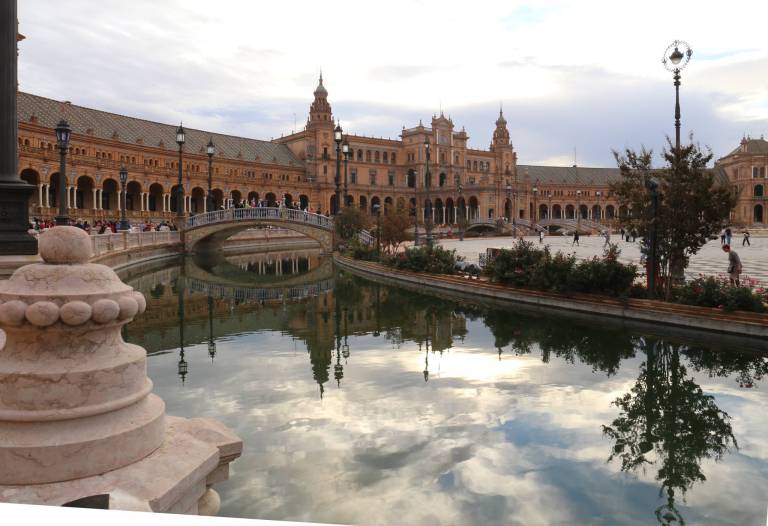 There is a little moat that runs through the plaza. 