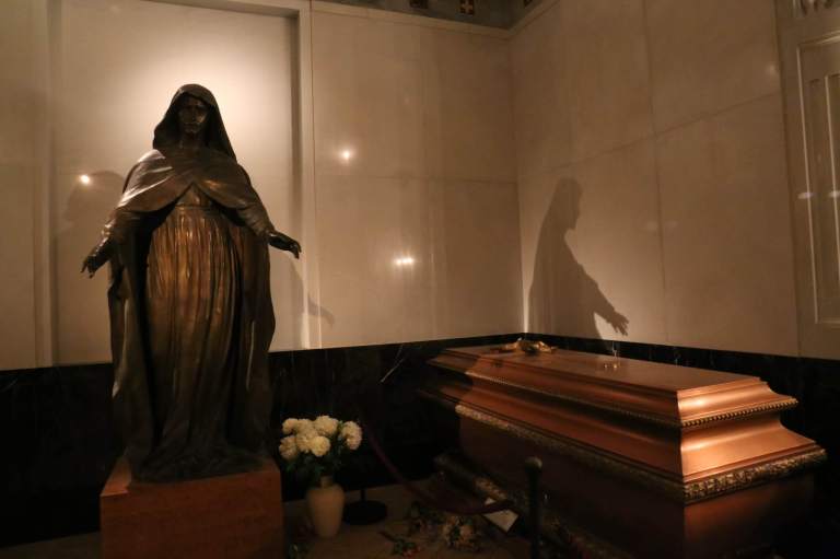 More simple tombs. The most recent burial, that of Otto von Habsburg, which took place in 2011, is in this room. 