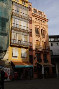 The strip of a structure in the middle is actually a house - the narrowest one in Europe, in fact (at least until recently when the owner next door bought it and opened up some walls).