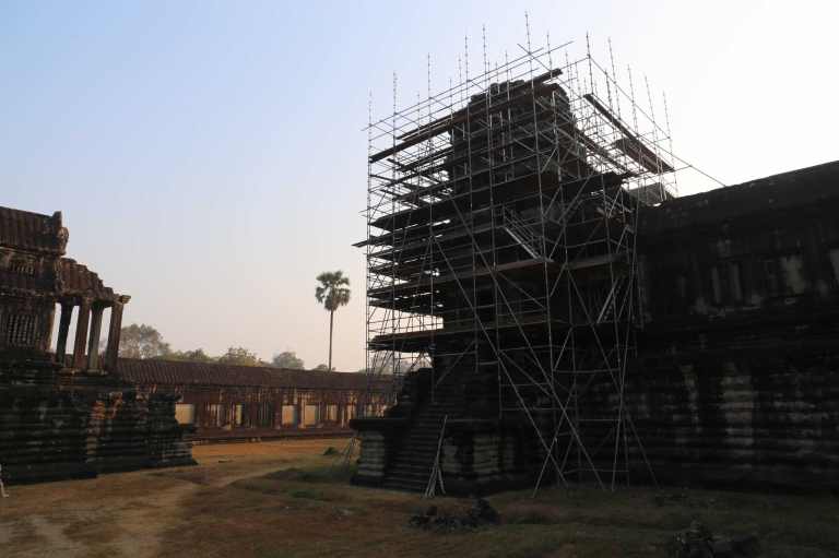 AngkorWatMonkeys7